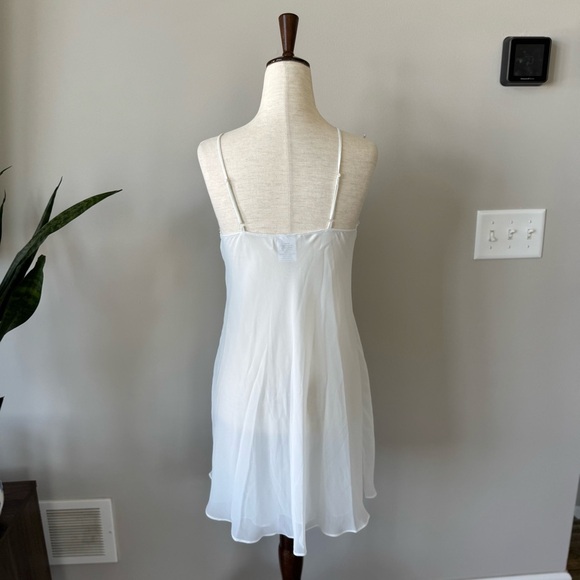 Vintage Elegant White Lace Slip Dress with Embroideries and Pearl Beading - Picture 9 of 11
